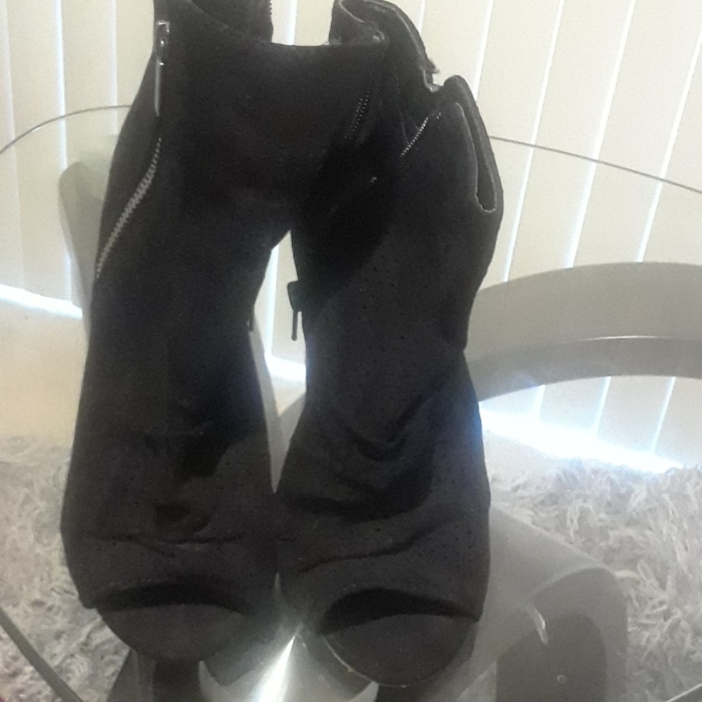 Ankle boots